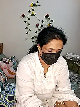 Saniya_Bhabhi — Boob oil
