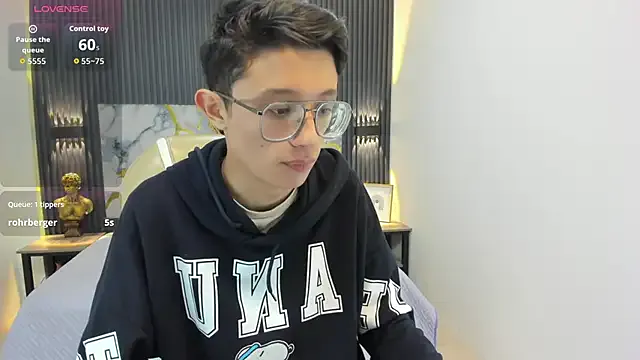 SantiagoRusso18 — hard dick+masturbation
