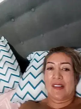 sara_peters_ — Show pussy