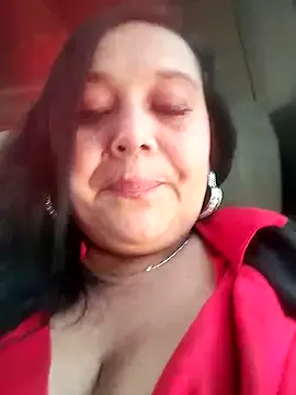 sara_pineros — Q Remove bra + sucks