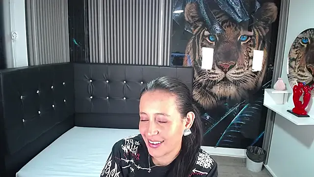 Saraa1__ — suck tits and spit