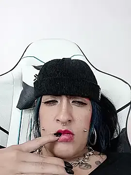 sarah_benjjaminn — I would love to squirt