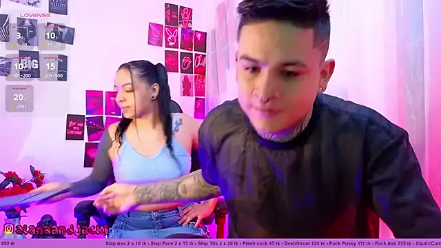 Sarahandzack — FINGERING PUSSY 