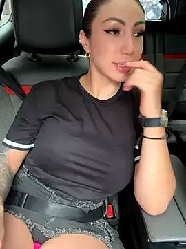 Sarahlove_90 — Flash tits