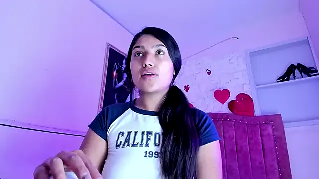 SarahStones — Freechat on StripChat