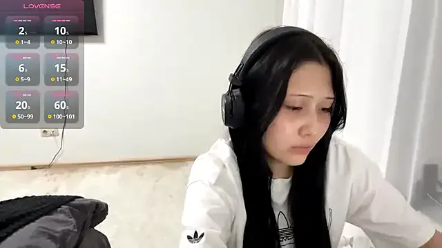 sary_flame — Lift up my top and show my bra