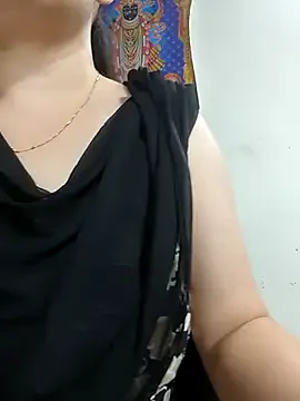 sassy_aly007 — Oil on boobies show 