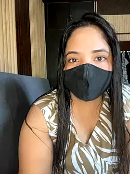 Sassy_Inaya — Pussy and boobs massage with cream