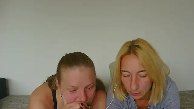 sassycruisecontrol — Duo tease & kiss cam 