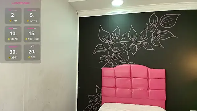 ScarleetJhonsonX — Show+ Oil in Tits 