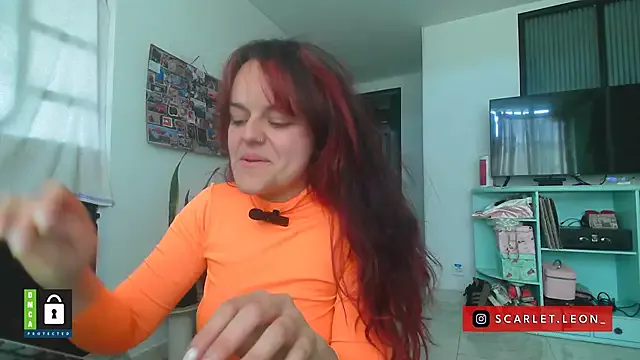 Scarletleon77 — Camel Toe !!