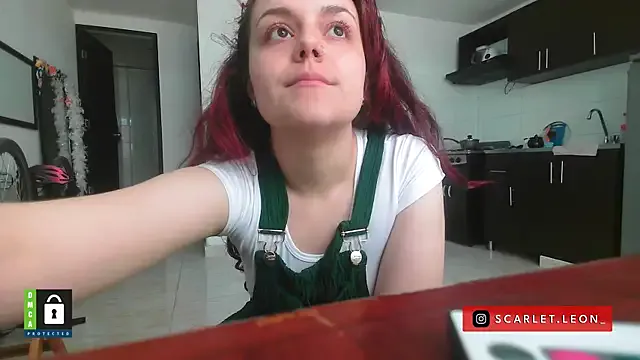 Scarletleon77 — Camel Toe !!