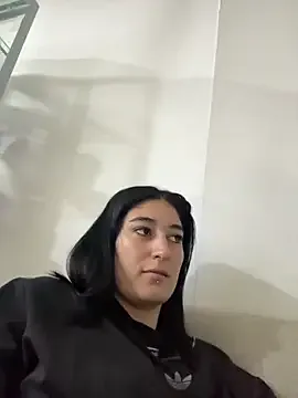 Scarlett_12 — Show tits