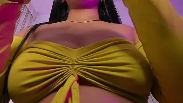 seforaa_x — Spanks ass