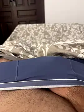 sergiio02 — me hago una paja hasta correrme