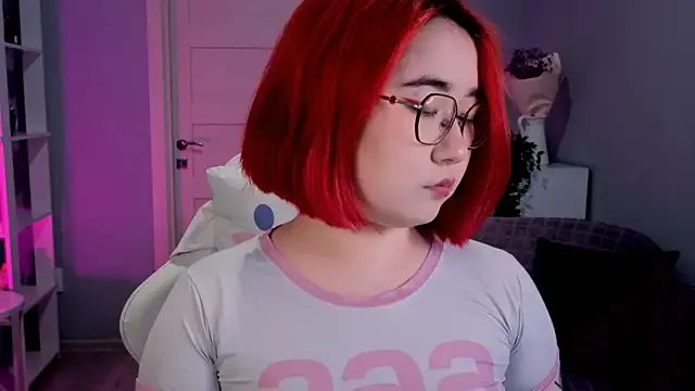 Sexy_Peachy — Tease with outfit