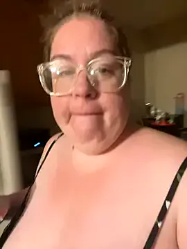 sexymommy1988 — Spoil me daddy