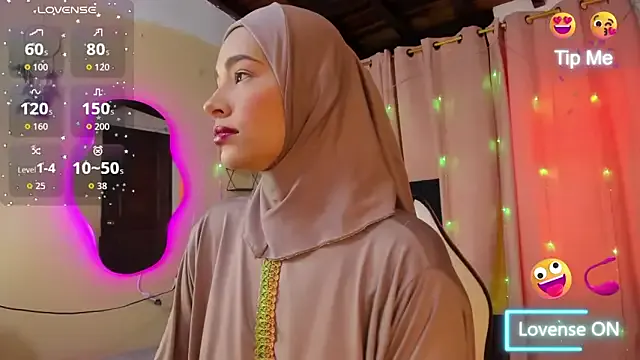 ShanaJamil — SHOW  OPEN ASS