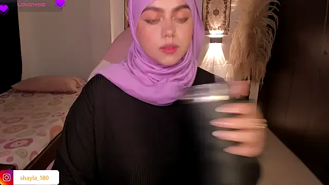 shayla_18 — make me hotttttt