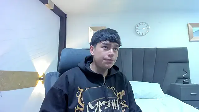 SidneyAndLogann_ — cum in face