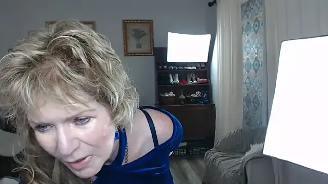 SindeeDix — feet to cam pussy open