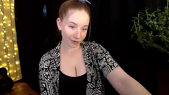SindiWatsoon — Naked boobs all in oil