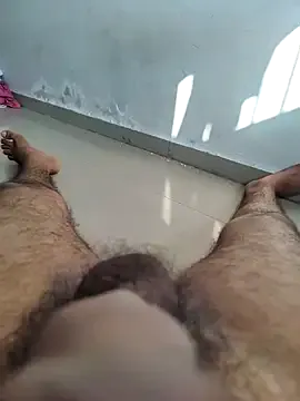 Size_x@xh — Uncut cock & open pink Head