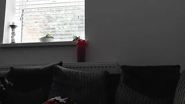 Sizzling_Indie36 — Suck finger bj style