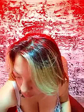 skkarletty — Striptis