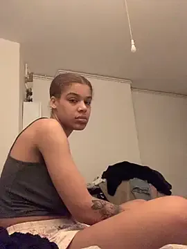 SkylarMae — Flash boobs 