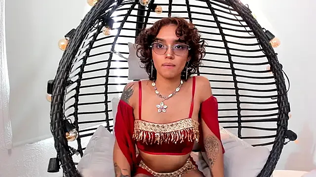 slutty_venus — show ass twerking