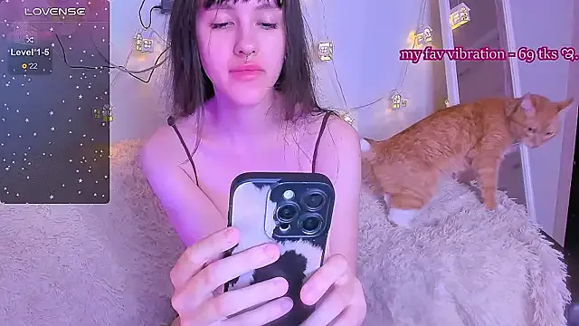 Sofagreen_ — cameltoy with fingers