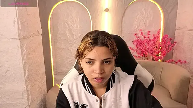 Sofi_Tx — SHOW ASS+ OIL