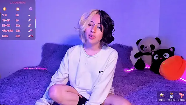 Sofia_Equis — oil in my boobs