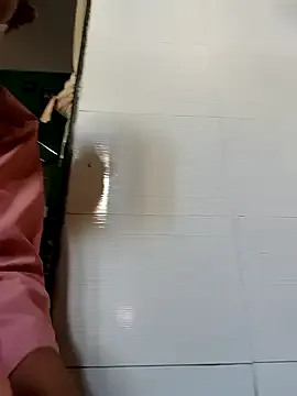 Soniyahotty — Shows virgin pussy