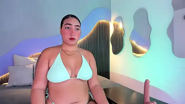 Sophia_curvy1 — SUCK DELICIOUS BIG DILDO