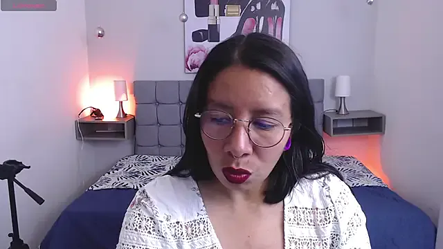 sophia_reyes_ — Sloopy deepthroat + saliva in boobs