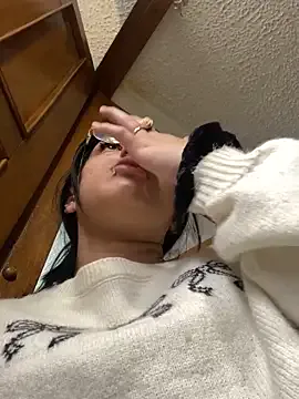 SophiaHilt0n — Flash tits