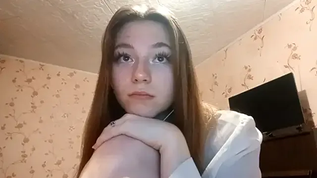 Sophiecuttie — I'll show you my naked ass by teasing yo