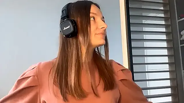 SoulHiperAgne_ — eye contact