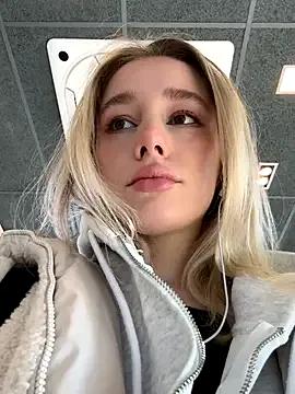 SSSATIVA_model — Naked in the toilet