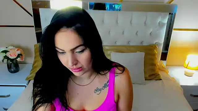 StellaMorris — Flash boobs & play nipples 