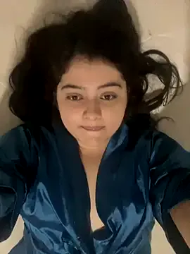 Stephania_18 — show tits