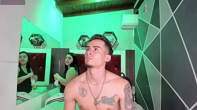 StrapSwingers — Fuck pussy in doggy