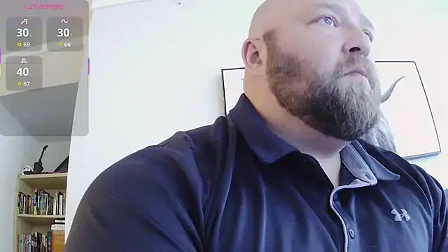 Strong_Bear89 — Can you make me cum before the goal?