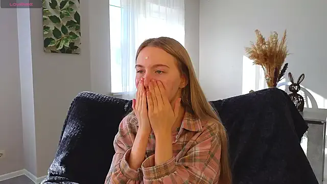 Succubelle — play with my panties