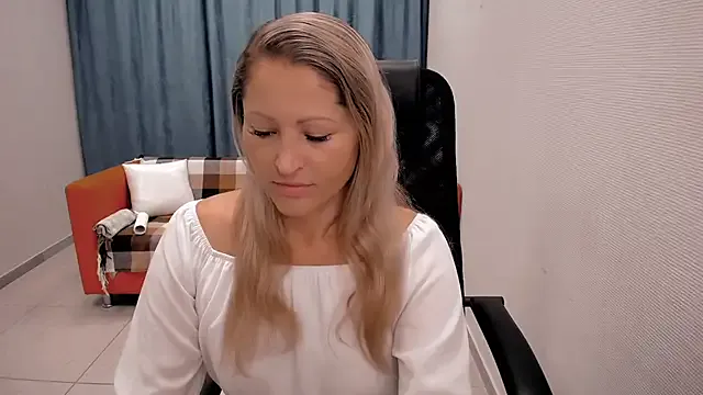 sunny_lady_0 — the world is beautiful because is you