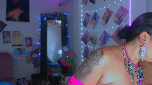 sweet_vanessa_22 — Naked & Plug Anal