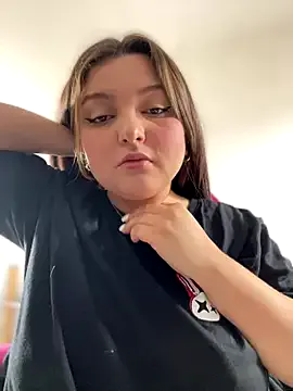 SweetFoxEyes_ — :devil: ;) masturbe pussy 2min