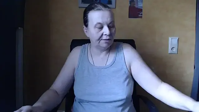 SweetPhoenix76 — Guten Morgen T-Shirt aus / Boobs free